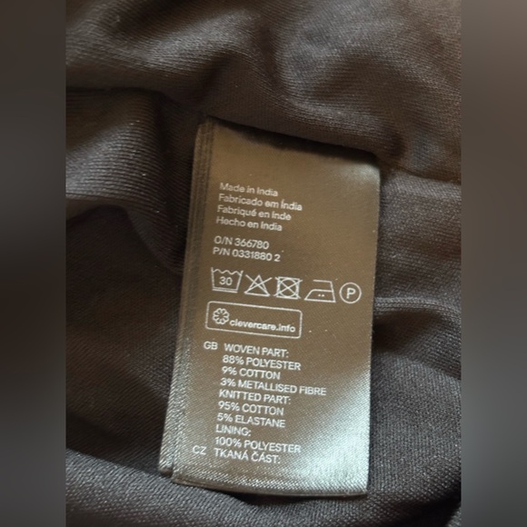 H&M Black Mini Skirt with Southwest Geometric White Print Design Size Medium - Picture 5 of 5